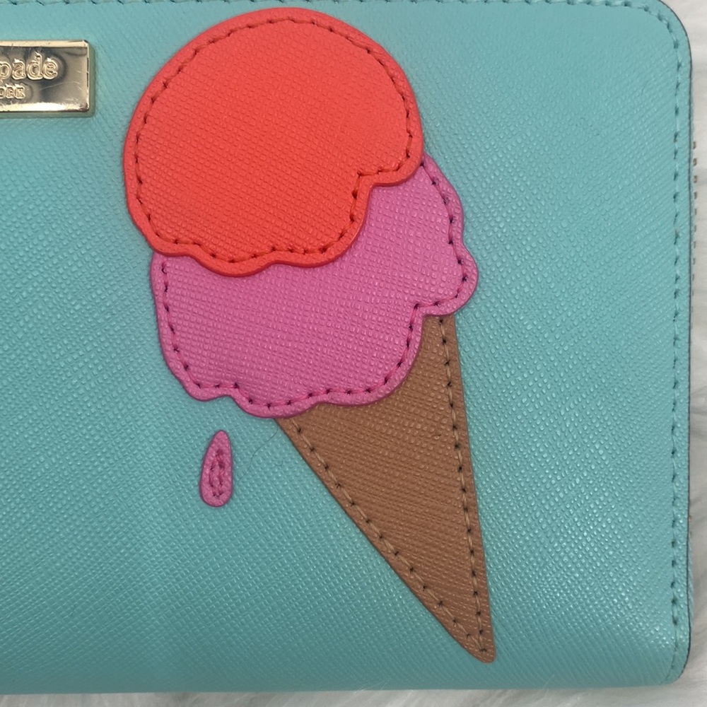kate spade turquoise leather zip wallet with red and pink ice cream applique - Picture 2 of 6